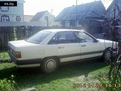   Audi 100  