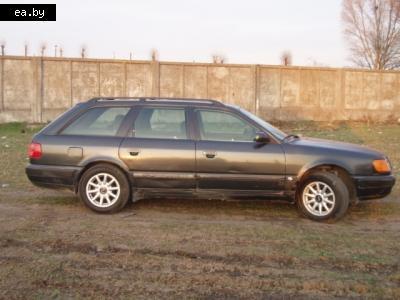   Audi 100  