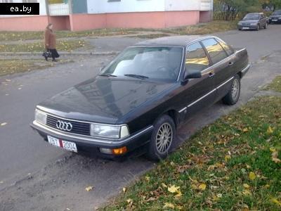   Audi 200  