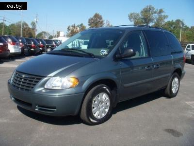   Chrysler Town-Country   