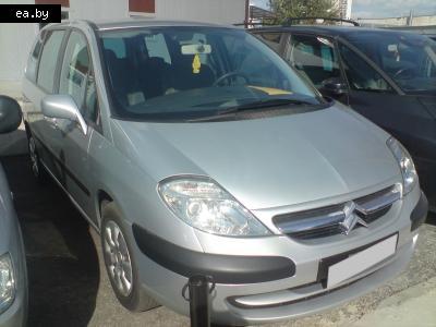  Citroen C8  8