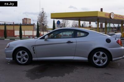 -  Hyundai Tiburon  