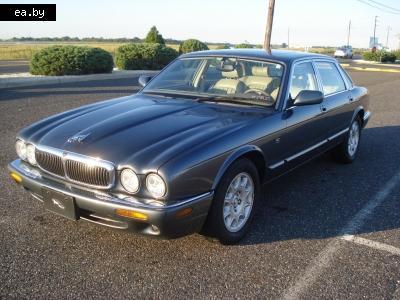    Jaguar XJ8  