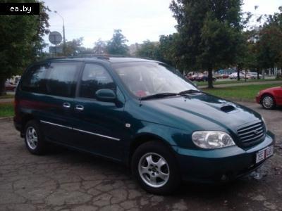 -  KIA Carnival  