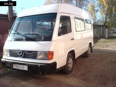   Mercedes MB100  100