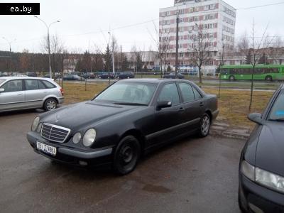    Mercedes E Class (W210)   