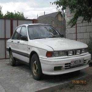 -  Mitsubishi Galant  