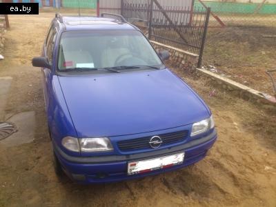 -  Opel Astra  