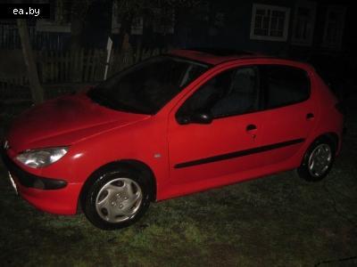 -  Peugeot 206  