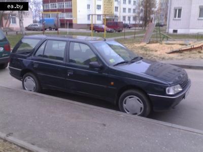 -  Peugeot 405  