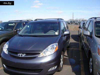   Toyota Sienna  