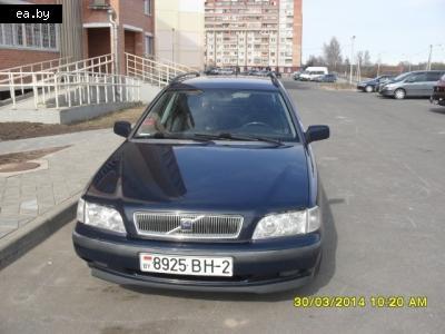   Volvo V40  40